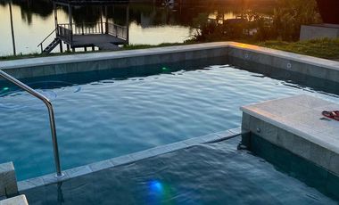 Casa en venta - 4 Dormitorios 2 Baños - Cochera - 1.800Mts2 - Ingeniero Maschwitz, Escobar