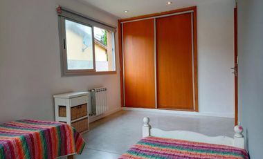 Casa en venta - 2 Dormitorios 2 Baños - Cocheras - 450Mts2 - Santa Clara del Mar