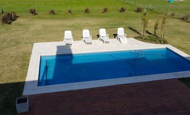Casa en venta - 3 dormitorios 3 baños - 1250mts2 - Haras Del Sur I, La Plata