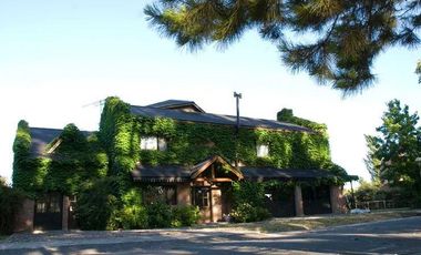 Casa en venta - 4 dormitorios 4 baños - 370mts2 - Manuel B. Gonnet