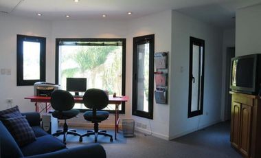 Casa en venta - 4 dormitorios 4 baños - 370mts2 - Manuel B. Gonnet