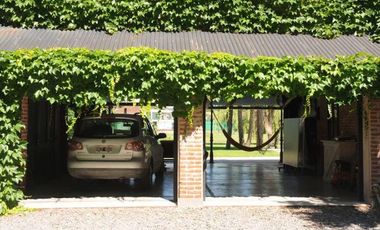 Casa en venta - 4 dormitorios 4 baños - 370mts2 - Manuel B. Gonnet