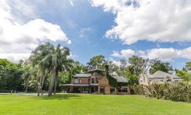 Casa en venta - 4 dormitorios 4 baños - 370mts2 - Manuel B. Gonnet