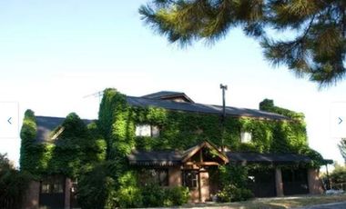 Casa en venta - 4 dormitorios 4 baños - 370mts2 - Manuel B. Gonnet