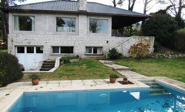 Venta  casa  Sierra de los Padres. Toma menor Valor !