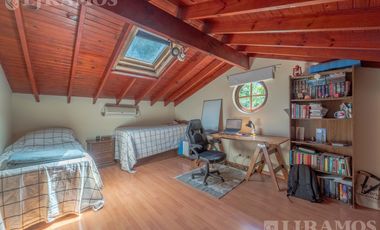 CASA CON DOBLE LOTE EN EL BARRIO CERRADO LA CHACRA, EN SAN FERNANDO