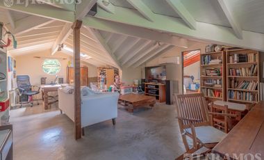 CASA CON DOBLE LOTE EN EL BARRIO CERRADO LA CHACRA, EN SAN FERNANDO