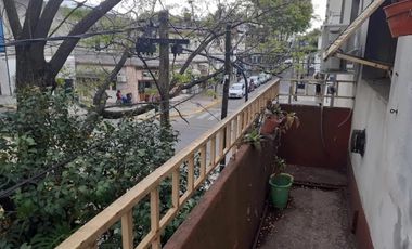 PH en venta - 3 Dormitorios 2 Baños - 223Mts2 - Caseros