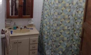 PH en venta - 3 Dormitorios 2 Baños - 223Mts2 - Caseros