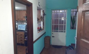 PH en venta - 3 Dormitorios 2 Baños - 223Mts2 - Caseros
