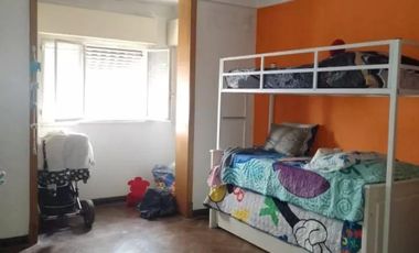 PH en venta - 3 Dormitorios 2 Baños - 223Mts2 - Caseros