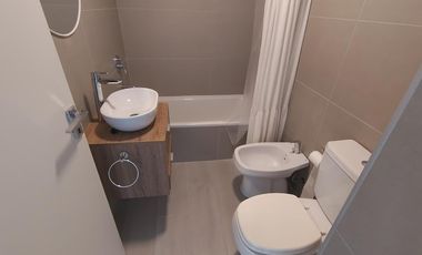 Departamento en Venta de 2 ambientes en Olivos con cochera y balcón