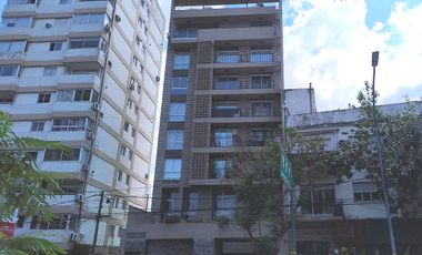 Departamento en Venta de 2 ambientes en Olivos con cochera y balcón