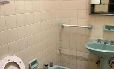 Casa en venta - 3 Dormitorios 1 Baño - 200 mts2 - La Plata