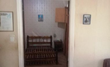 Casa en venta - 3 Dormitorios 1 Baño - 200 mts2 - La Plata