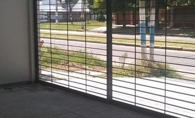 Dúplex en venta - 2 dormitorios 1 baño - cochera - 83mts2 - Los Hornos, La Plata