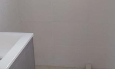 Dúplex en venta - 2 dormitorios 1 baño - cochera - 83mts2 - Los Hornos, La Plata