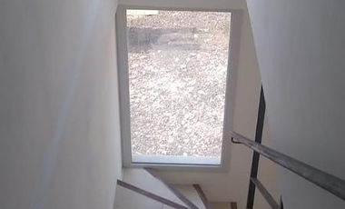 Dúplex en venta - 2 dormitorios 1 baño - cochera - 83mts2 - Los Hornos, La Plata