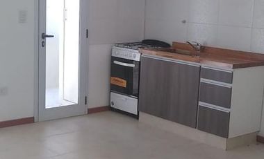 Dúplex en venta - 2 dormitorios 1 baño - cochera - 83mts2 - Los Hornos, La Plata