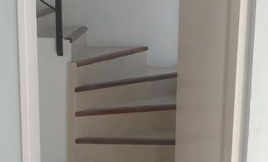 Dúplex en venta - 2 dormitorios 1 baño - cochera - 83mts2 - Los Hornos, La Plata