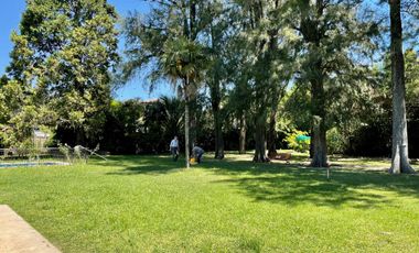 Excelente casa en venta en lo mejor de Punta Chica sobre cul de sac