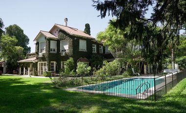 Excelente casa en venta en lo mejor de Punta Chica sobre cul de sac