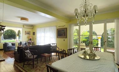 Excelente casa en venta en lo mejor de Punta Chica sobre cul de sac