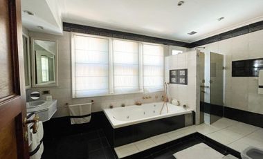 Excelente casa en venta en lo mejor de Punta Chica sobre cul de sac