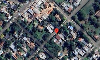 Casa en venta - 2 Dormitorios 1 Baño - Cochera - 370Mts2 - San Jorge, Villa Elisa, La Plata