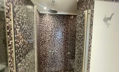 3 ambientes con dependencia y 2 cocheras en las cañitas. EN VENTA!