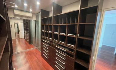 3 ambientes con dependencia y 2 cocheras en las cañitas. EN VENTA!