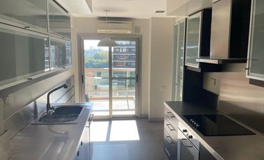 3 ambientes con dependencia y 2 cocheras en las cañitas. EN VENTA!