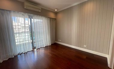 3 ambientes con dependencia y 2 cocheras en las cañitas. EN VENTA!