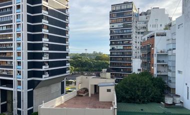 3 ambientes con dependencia y 2 cocheras en las cañitas. EN VENTA!