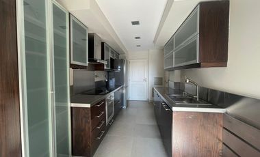 3 ambientes con dependencia y 2 cocheras en las cañitas. EN VENTA!