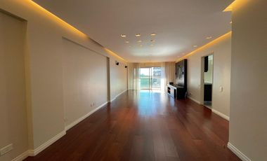 3 ambientes con dependencia y 2 cocheras en las cañitas. EN VENTA!