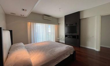 3 ambientes con dependencia y 2 cocheras en las cañitas. EN VENTA!