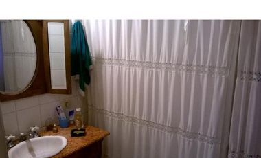 Casa en venta - 2 Dormitorios 2 Baño - 671mts2 - City Bell