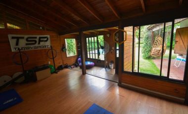 Casa en venta - 2 Dormitorios 2 Baño - 671mts2 - City Bell