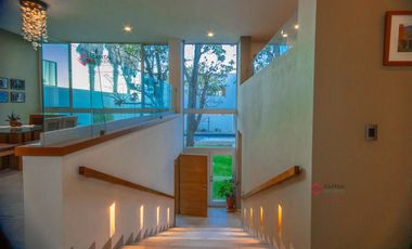 Casa de lujo en venta moderna con alberca,El Palomar sección bosques Sur