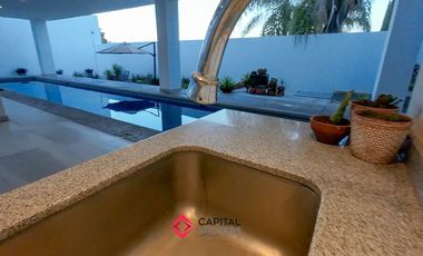 Casa de lujo en venta moderna con alberca,El Palomar sección bosques Sur