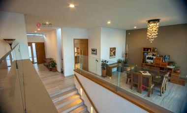 Casa de lujo en venta moderna con alberca,El Palomar sección bosques Sur