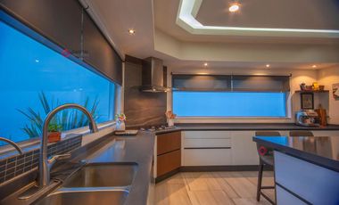 Casa de lujo en venta moderna con alberca,El Palomar sección bosques Sur