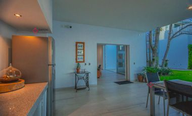 Casa de lujo en venta moderna con alberca,El Palomar sección bosques Sur