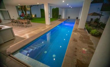 Casa de lujo en venta moderna con alberca,El Palomar sección bosques Sur