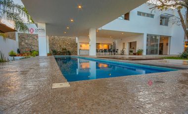 Casa de lujo en venta moderna con alberca,El Palomar sección bosques Sur