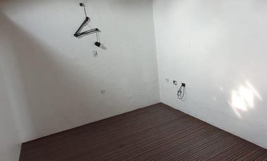 Casa en venta - 3 Dormitorios 4 Baños - 330 mts 2 - Villa Elisa