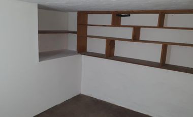 Casa en venta - 3 Dormitorios 4 Baños - 330 mts 2 - Villa Elisa