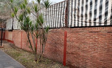 Casa en venta - 3 Dormitorios 4 Baños - 330 mts 2 - Villa Elisa