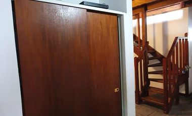 Casa en venta - 3 Dormitorios 4 Baños - 330 mts 2 - Villa Elisa